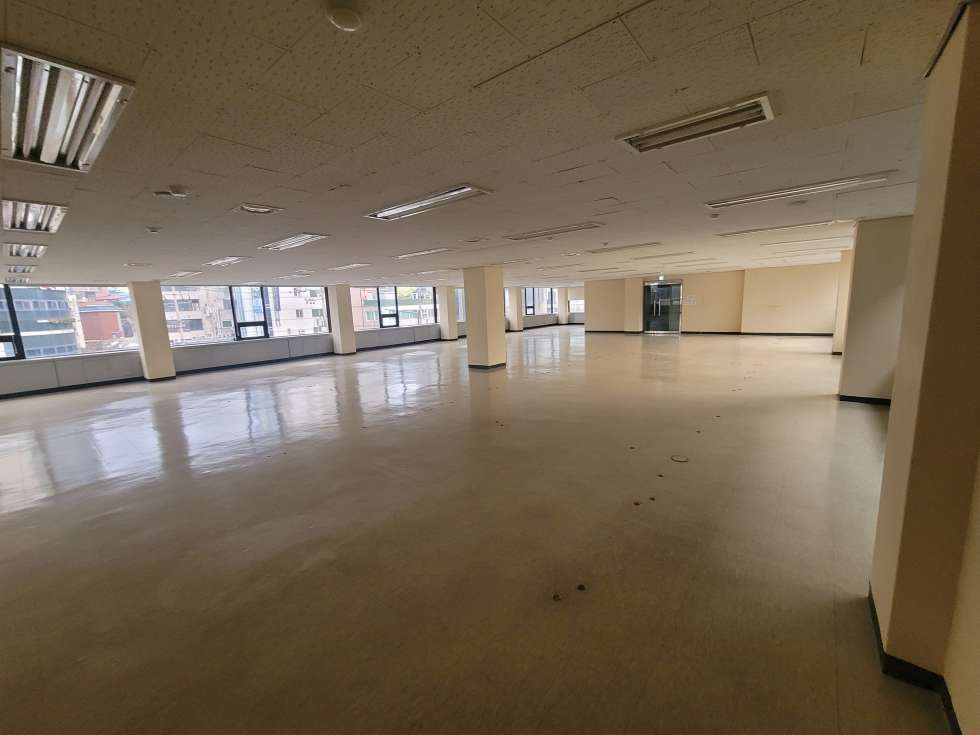 서울 마포구 노고산동 RS125 신촌역 초역세권 대형 면적 확보 기업형 오피스 및 대형 짐 최적지(미화빌딩) 월세 매물번호 20270 사진 5