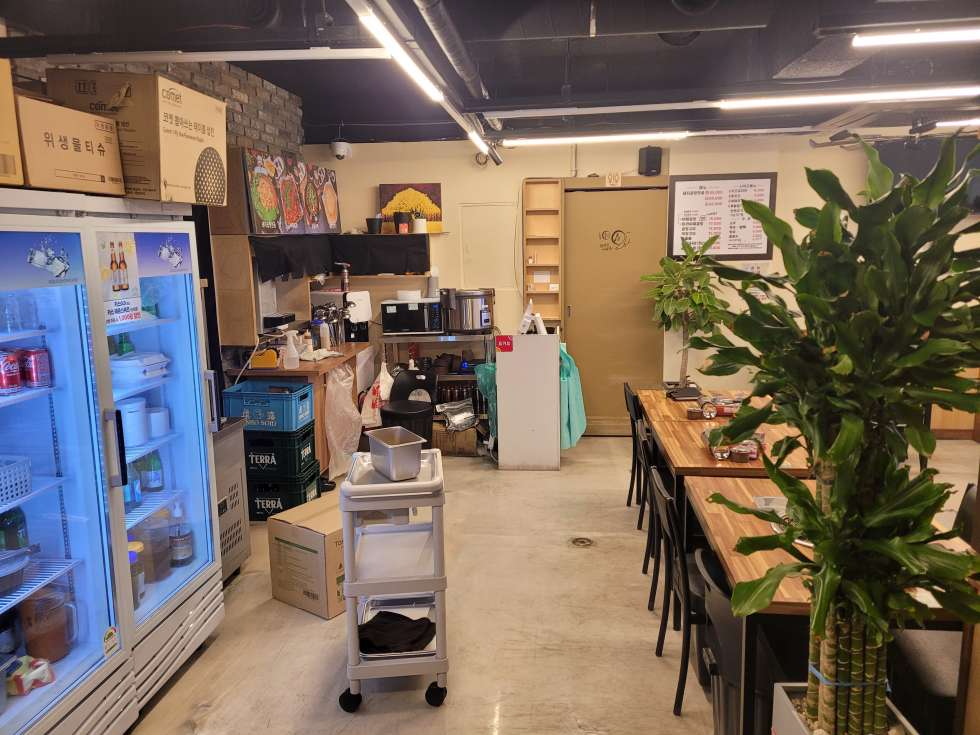 서울 서대문구 창천동 신촌역세권 , 깨끗한 매장, 노출도 최상! 월세 매물번호 19981 사진 3