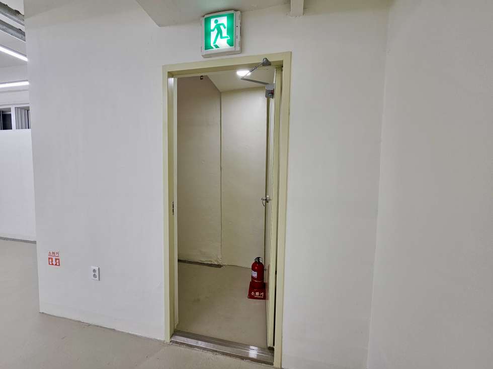 서울 강남구 역삼동 “지하인 줄 알았는데 펜트하우스?” (스튜디오/체육시설 타겟) 월세 매물번호 22029 사진 2