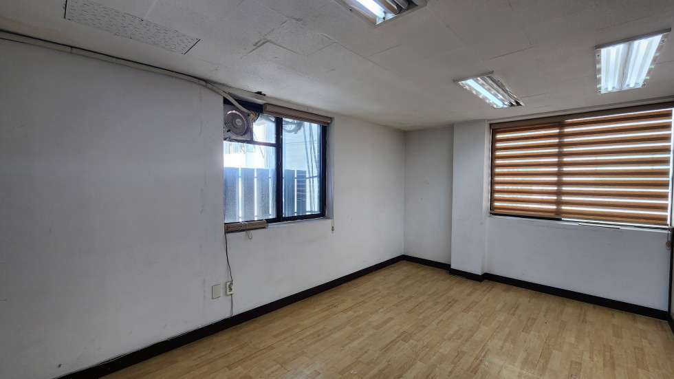 서울 강남구 역삼동 강남구 역삼동 핵심 상권 내 위치한 3층 상가 월세 매물번호 21930 사진 2