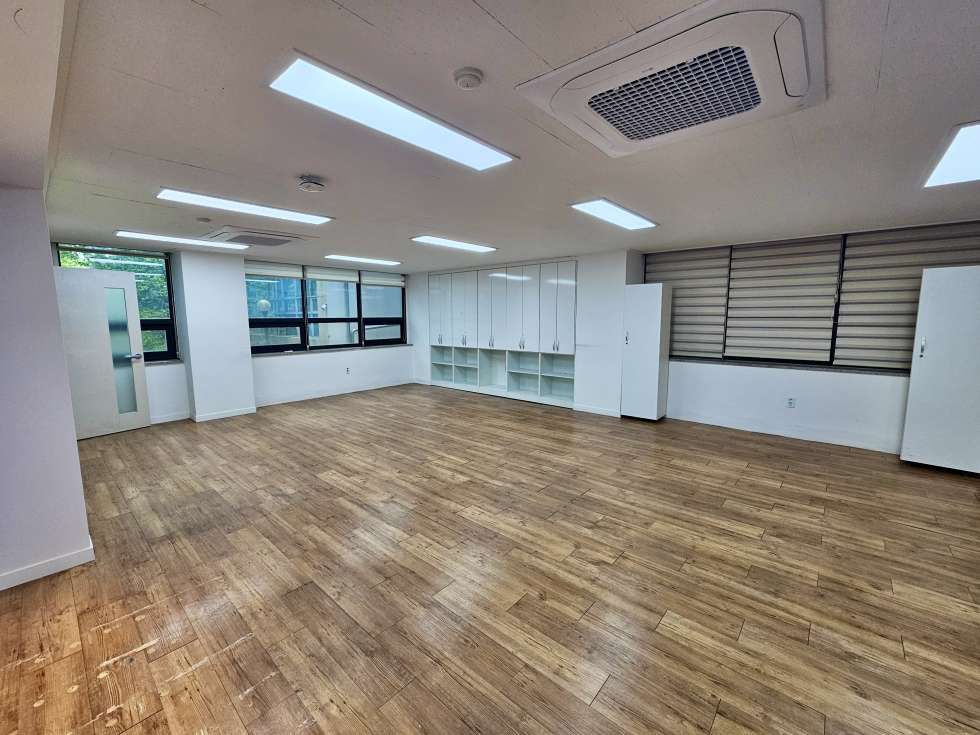 서울 강남구 역삼동 알짜배기 가성비 사무실 2층 월세 매물번호 22028 사진 1