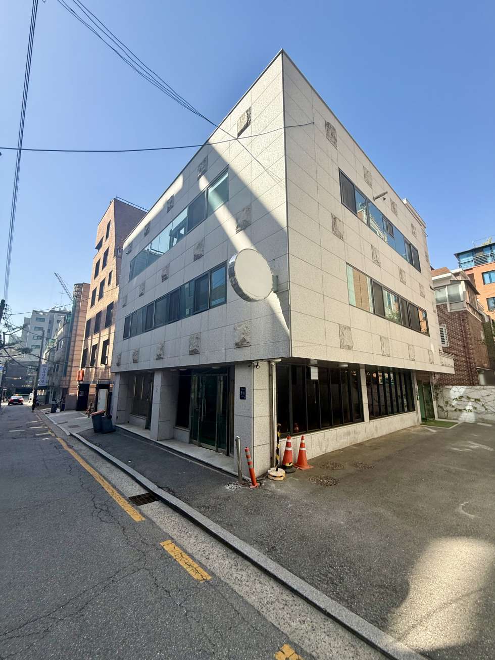 서울 강남구 역삼동 “성공한 자산가들의 조용한 아지트, 역삼동 꼬마빌딩” 매매 매물번호 22055 사진 2