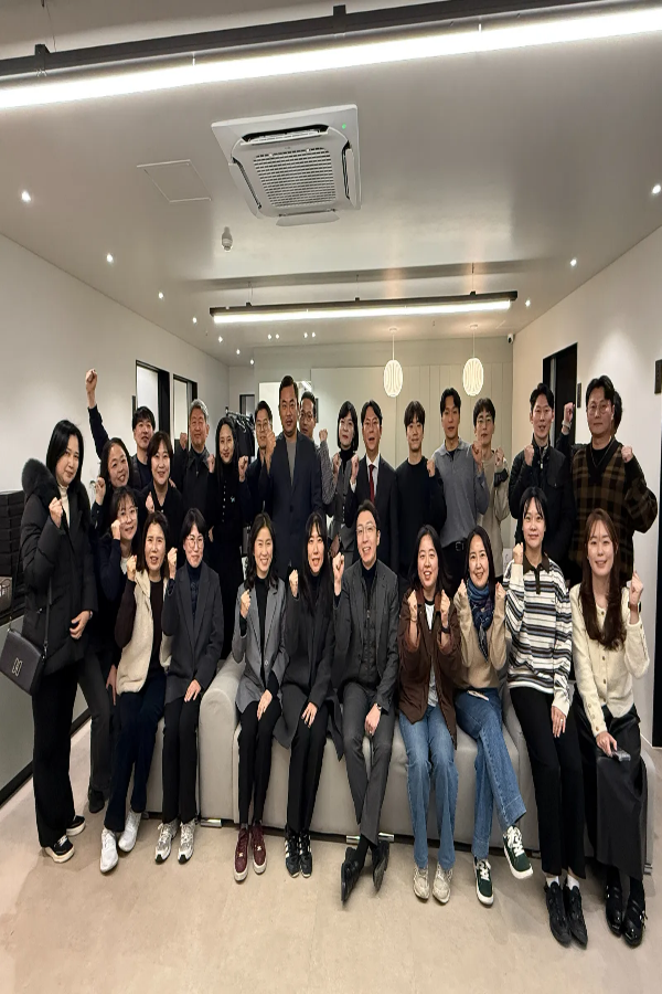 모바일 메인 비주얼 이미지